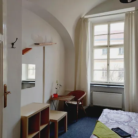 Quarto em Acomodações Particulares Old Town Center Just In 3 Min Walk Private A